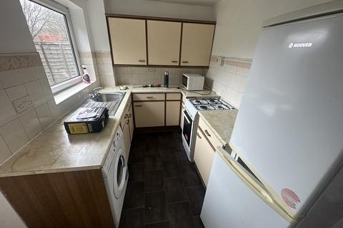 2 bedroom end of terrace house to rent - Lyncroft Close, Old St Mellons, Old St Mellons