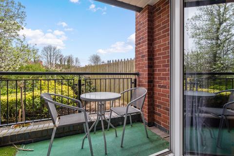 2 bedroom ground floor flat for sale, Imperial Court, Warrington, WA4