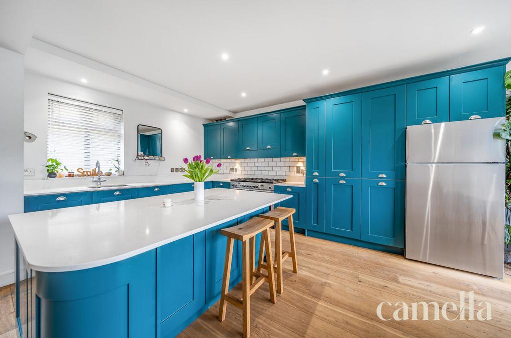 Kitchen/ Dining Room