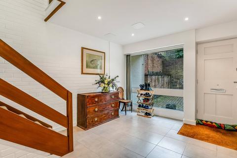 5 bedroom end of terrace house for sale, Bramalea Close, Highgate