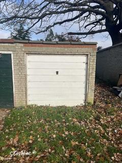 Garage to rent, Hood Close, Bournemouth BH10