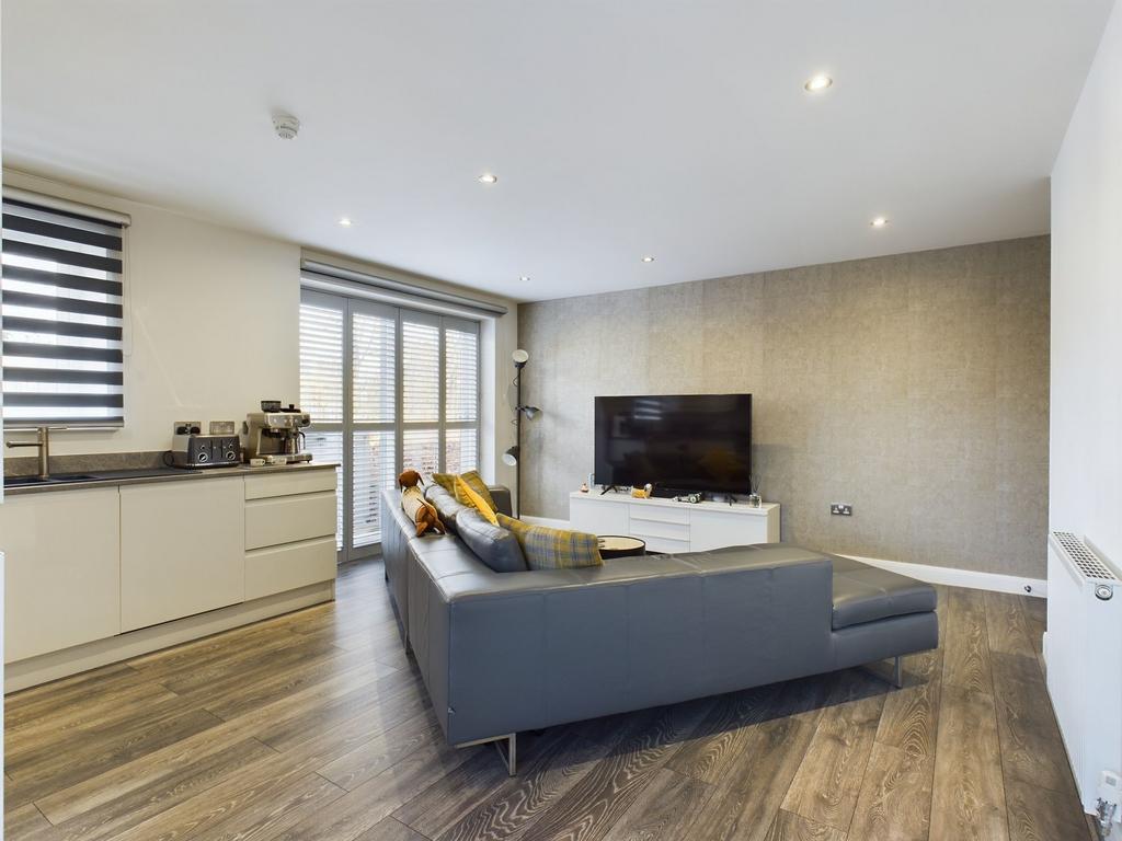 Living room/ Kitchen area