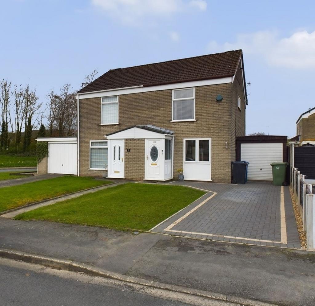 Astley, Manchester M29 3 bed semidetached house for sale £215,000