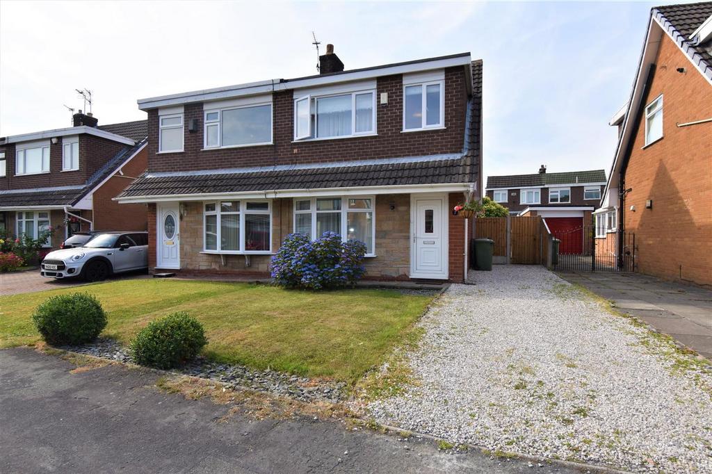 Astley, Manchester M29 3 bed semidetached house for sale £235,000