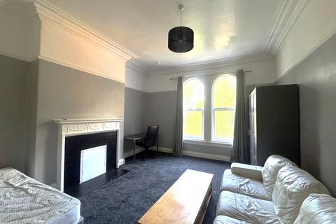 1 bedroom flat to rent, Moorland Road, Hyde Park LS6