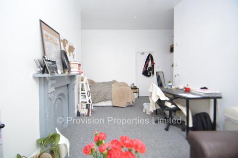 1 bedroom flat to rent, Moorland Road, Hyde Park LS6