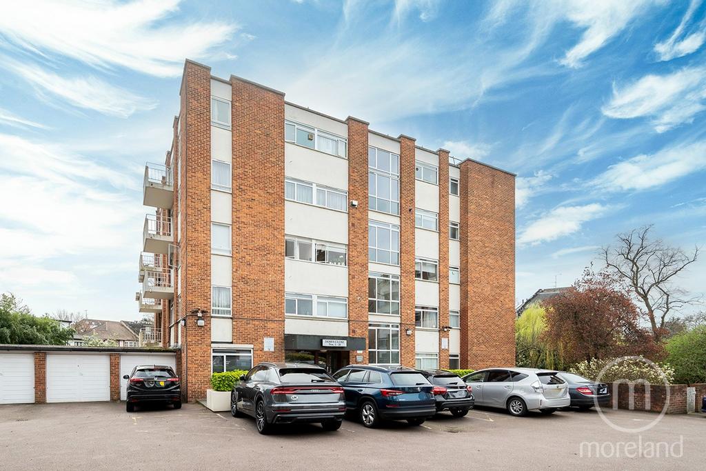 Woodlands, Greater London NW11 2 bed flat - £550,000