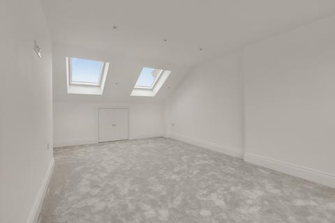 3 bedroom semi-detached house to rent, Coleman Road, Belvedere, Kent, DA17 5AW