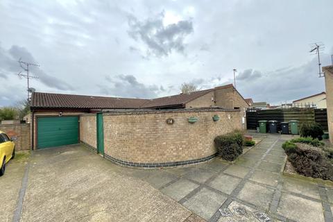 2 bedroom semi-detached bungalow for sale, Peterborough PE1