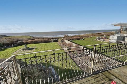 5 bedroom property with land for sale - Rest Bay Close, Porthcawl, Bridgend County. CF36 3UN