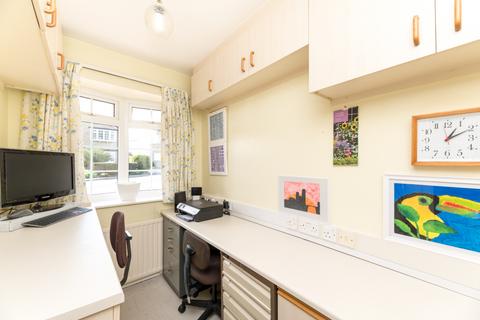 24 Birchdale, Bingley, BD16 4SE