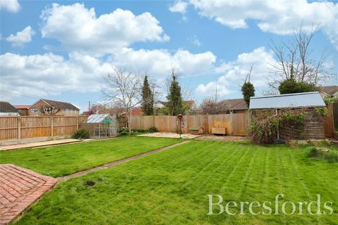 8 West Avenue, Mayland, Chelmsford, CM3 6AF