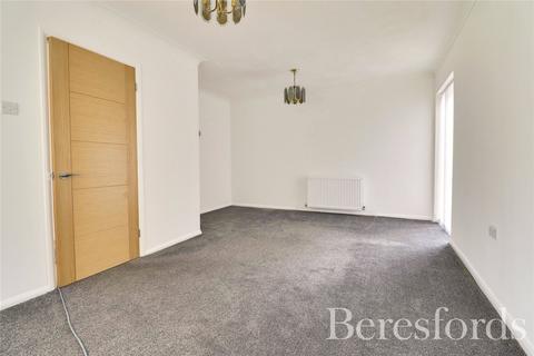 8 West Avenue, Mayland, Chelmsford, CM3 6AF