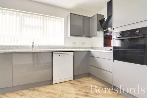 8 West Avenue, Mayland, Chelmsford, CM3 6AF