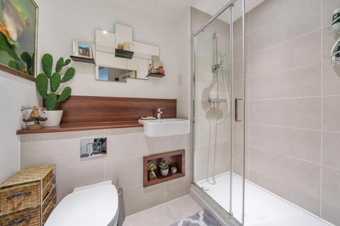 98, Dixie Court Adenmore Road, London, SE6 4FB