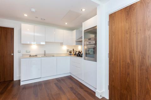 2 bedroom apartment for sale, Lincoln Plaza, South Quay, E14