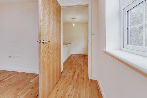 3, Howard Court Howard Close, Waltham Abbey, EN9 1FA