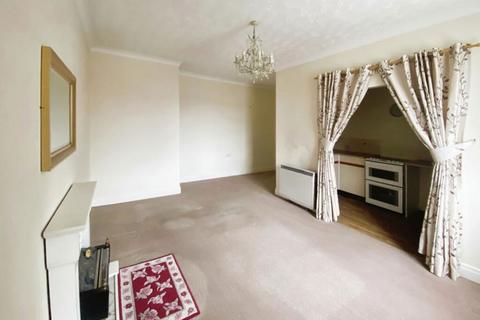 1 bedroom flat for sale, Arnoldfield Court, Gonerby Hill Foot, Grantham, Lincolnshire, NG31 8GL