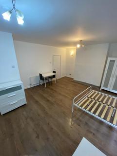 Studio to rent - Tufnell Park Road, London N7