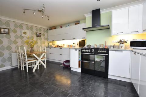 26 Baileys Gate, Cotford St Luke, Taunton, TA4 1JE