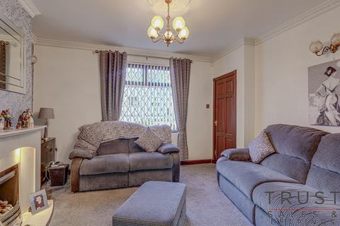 3 bedroom end of terrace house for sale, Batley WF17