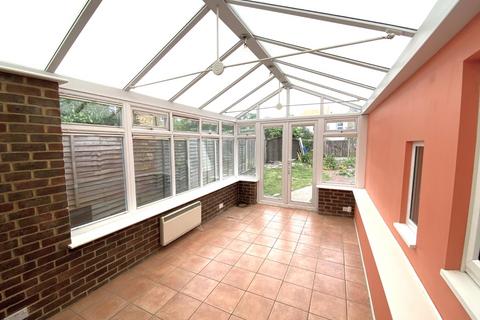 2 bedroom semi-detached house for sale, Staines-upon-Thames, Surrey TW18