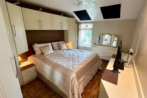 4 bedroom end of terrace house for sale - Seals Green, Birmingham, West Midlands
