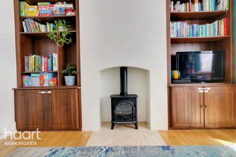 7 Caterham Avenue, Ilford, IG5 0QA