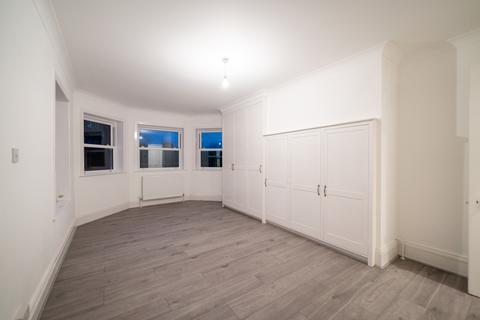 2 bedroom apartment for sale, High Beach, Felixstowe IP11