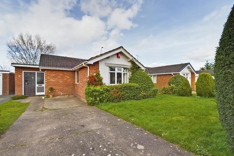 2 bedroom bungalow for sale - Merton Drive, Westminster Park, Chester, CH4