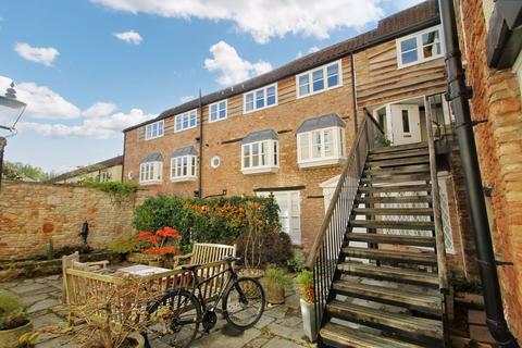 2 bedroom flat for sale, Anseres Place, Wells