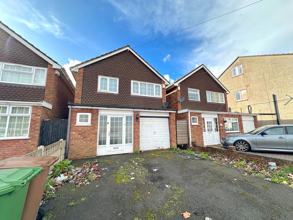 Old Park Road, Wednesbury WS10 3 bed detached house for sale £230,000