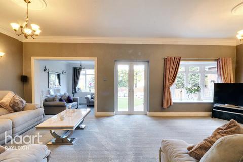 4 bedroom detached house for sale, Sandhill Road, Leigh-On-Sea