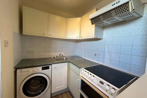 1 bedroom flat to rent, Hannington Place, Pokesdown, Bournemouth