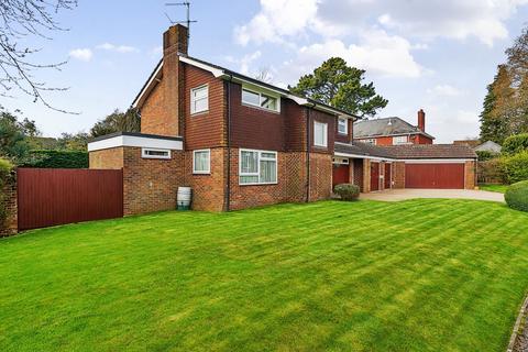 4 bedroom detached house for sale, Wellswood Gardens, Rowland's Castle, PO9