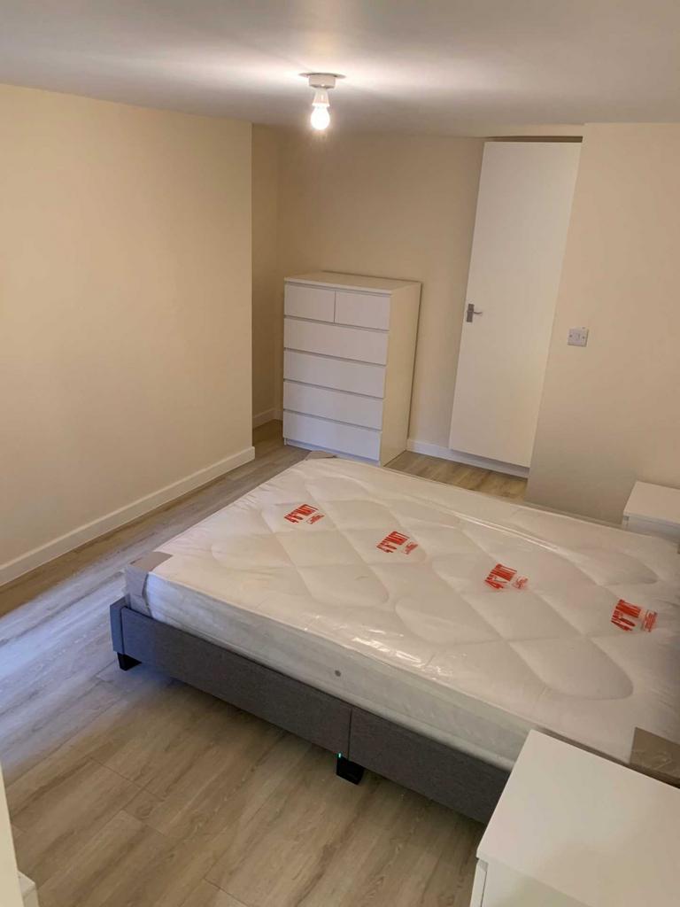 Apartment in Manchester, Withington - View 4