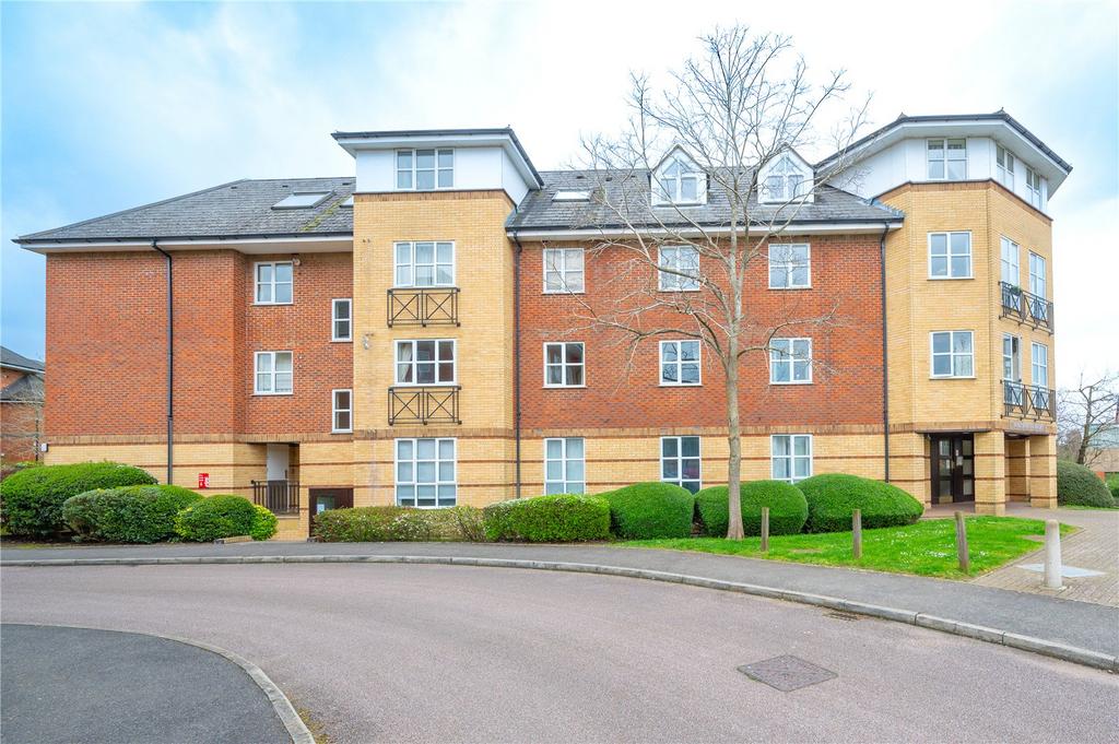 Dexter Close, St. Albans, Hertfordshire 2 bed flat for sale £325,000