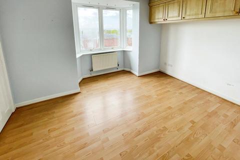 2 bedroom flat for sale, Sens Close, Chester, Cheshire, CH1