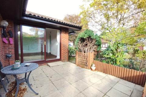 2 bedroom retirement property for sale, Oakmead Green, Epsom KT18