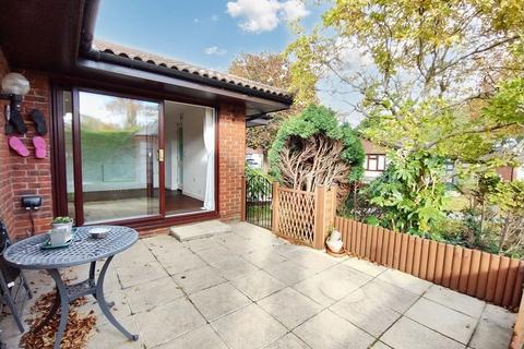 2 bedroom retirement property for sale, Oakmead Green, Epsom KT18