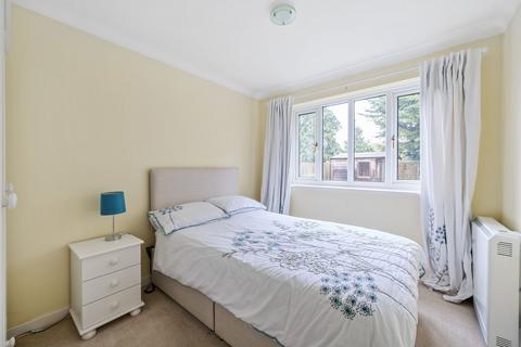 2 bedroom retirement property for sale, Oakmead Green, Epsom KT18