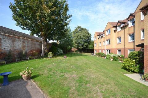 1 bedroom apartment for sale, Badgers Court The Grove, Epsom KT17