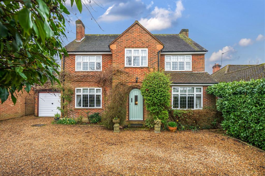 Ashtead, Ashtead KT21 5 bed detached house for sale £1,350,000