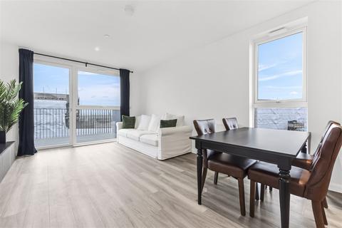 1 bedroom apartment to rent, Catimor House, Cranton Avenue, UB3