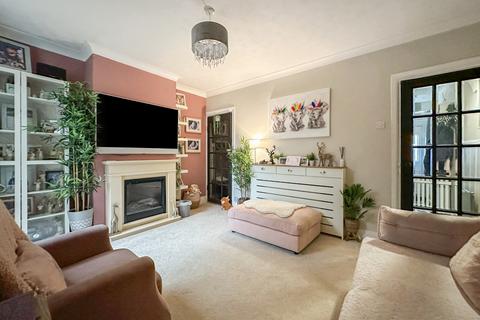 43 Barnsole Road, Gillingham, ME7 4DT