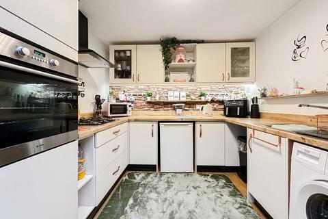 43 Barnsole Road, Gillingham, ME7 4DT
