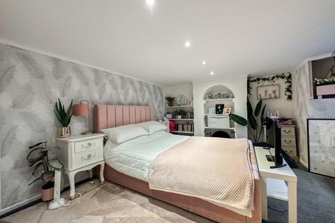 43 Barnsole Road, Gillingham, ME7 4DT