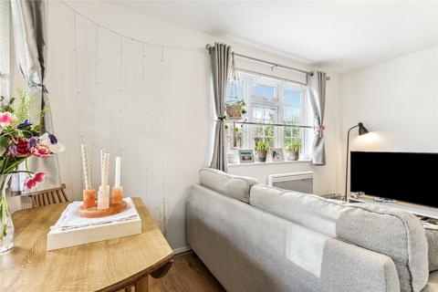 1 bedroom house to rent, St. Peter's Close, London, SW17