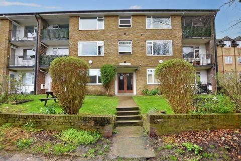 2 bedroom flat for sale, Flat 7 Stevens Court, Stevens Close, Beckenham, Kent, BR3 1RT