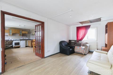 4 bedroom end of terrace house for sale - Crawley, Crawley RH11